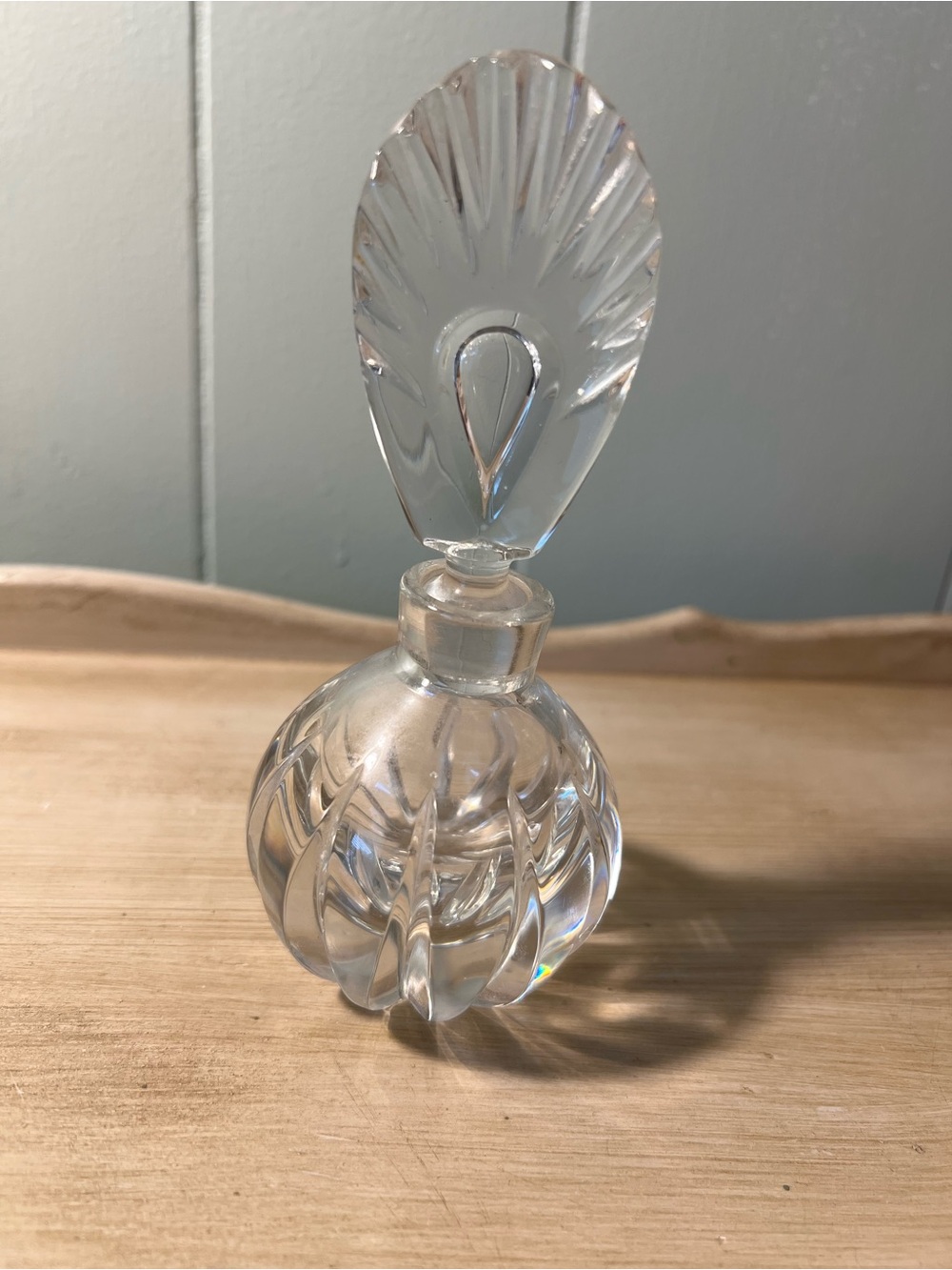 Clear Cut Glass Perfume Bottle with Decorative Stopper